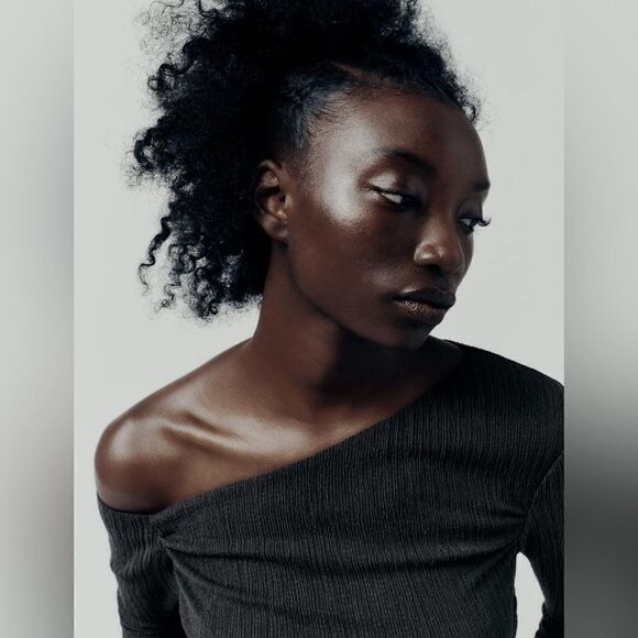 ZARA TEXTURED ASYMMETRIC TOP - Picture 4 of 10